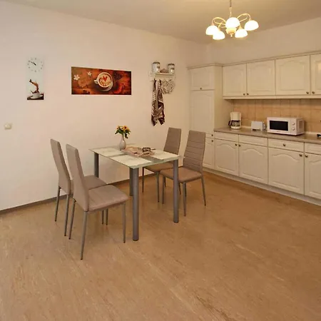 Daire 1 Bedroom Nice In Waren Mueritz