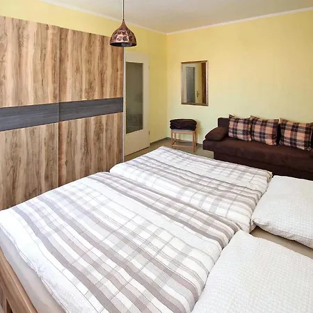 1 Bedroom Nice In Waren Mueritz *